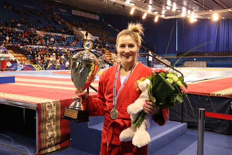 Marina ZHARSKAYA: “By my Example, I Show Children How to go Towards the Goal”